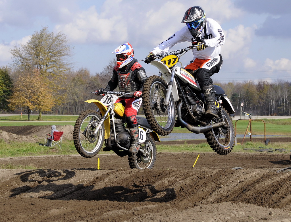 Name:  rokonvscanam_zpse61a3123.jpg
Views: 307
Size:  420.6 KB