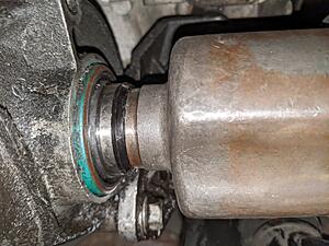 2007 Ion 2 Stuck CV Axle-pxl_20221112_201755730.jpg
